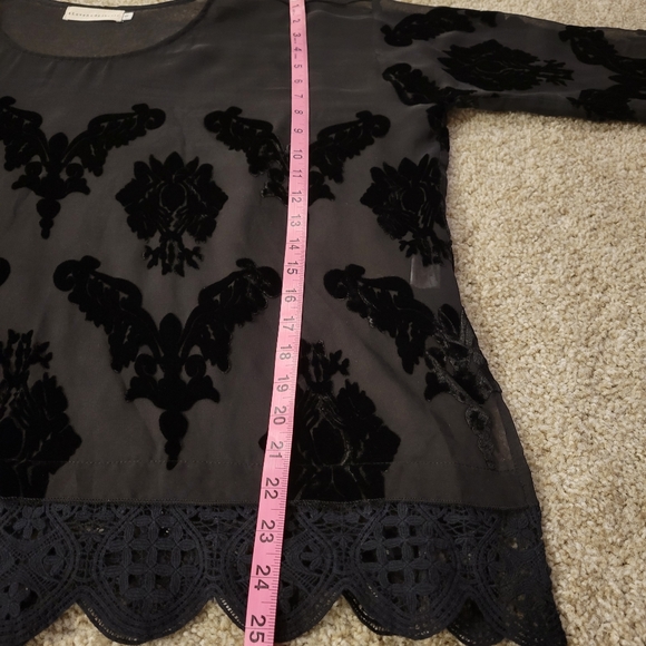 4 Love & Liberty Burnout Blouse - Picture 8 of 9